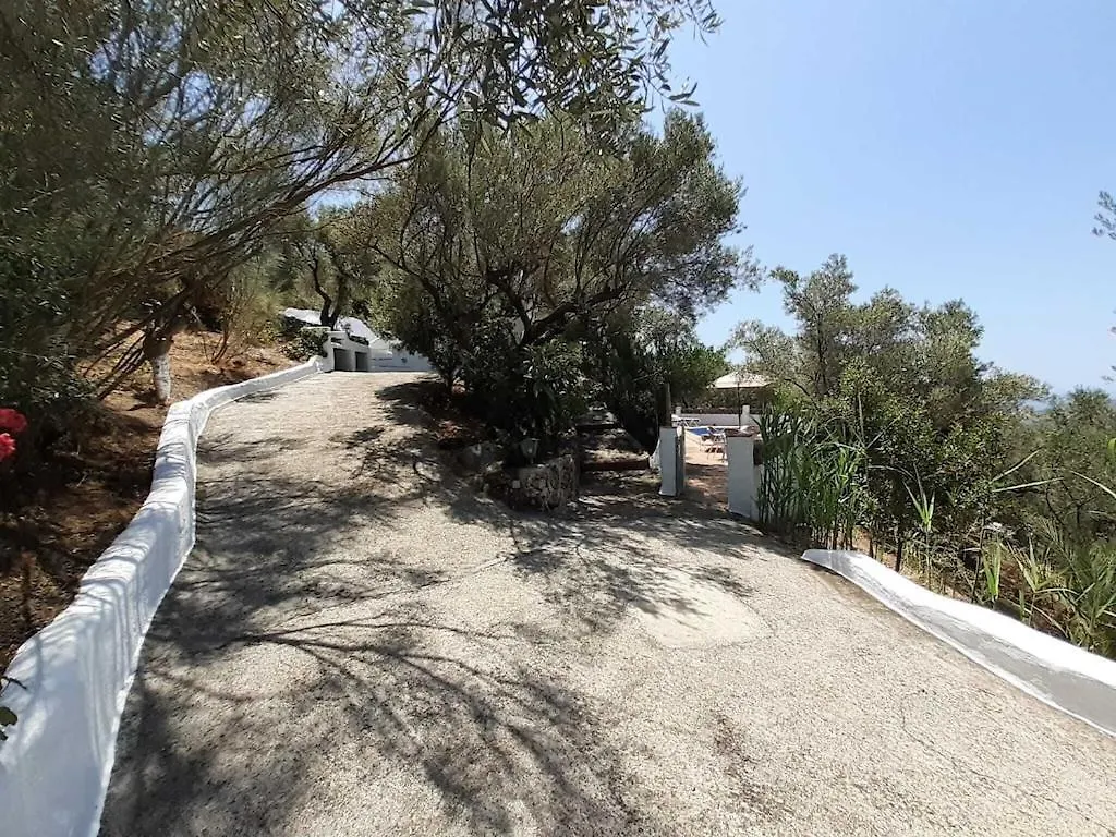 Cortijo Tipico Andaluz En La Sierra Cerca De Frigiliana De Nerja Y De Las Playas