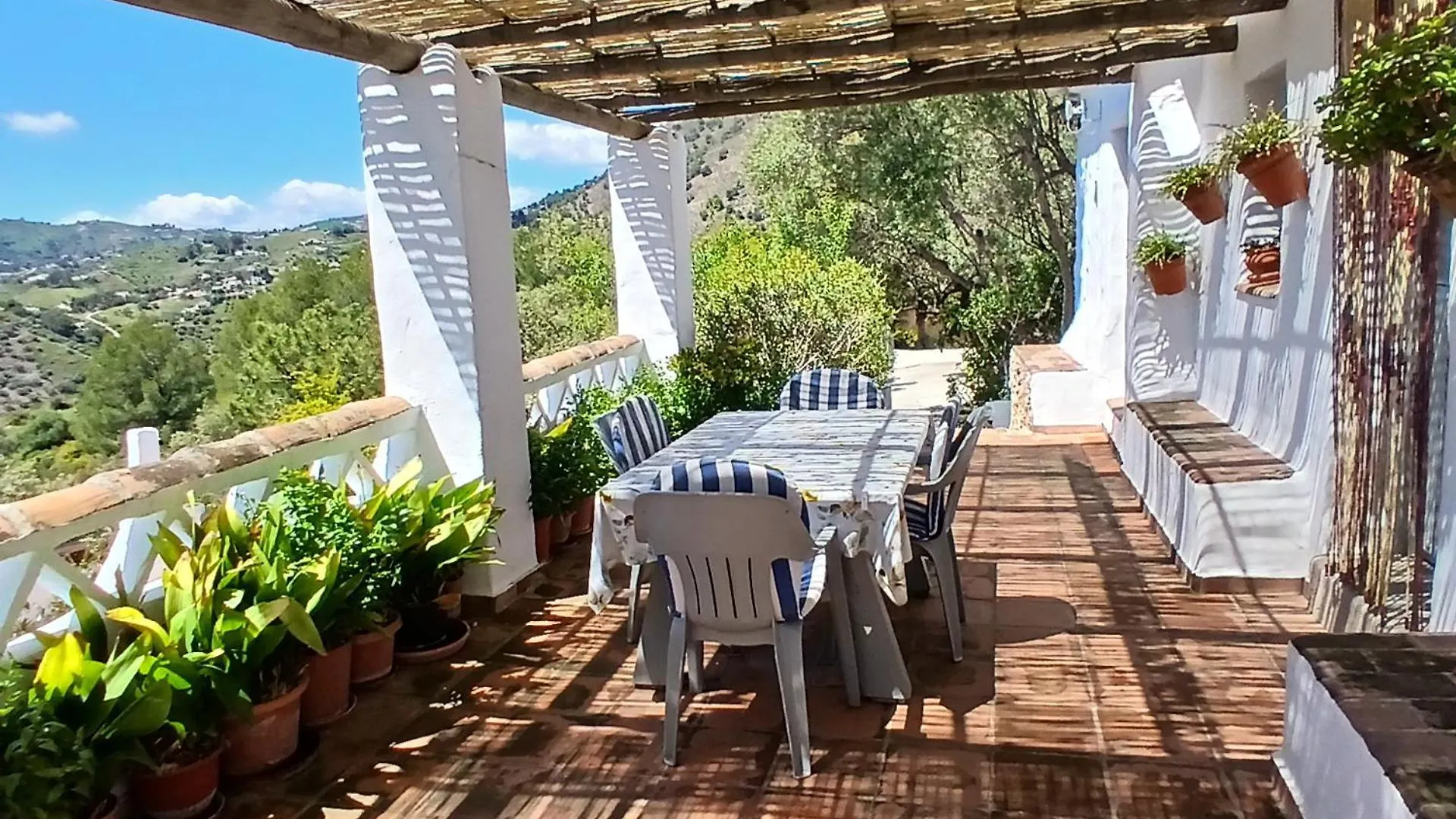Holiday home Cortijo Tipico Andaluz En La Sierra Cerca De Frigiliana De Nerja Y De Las Playas